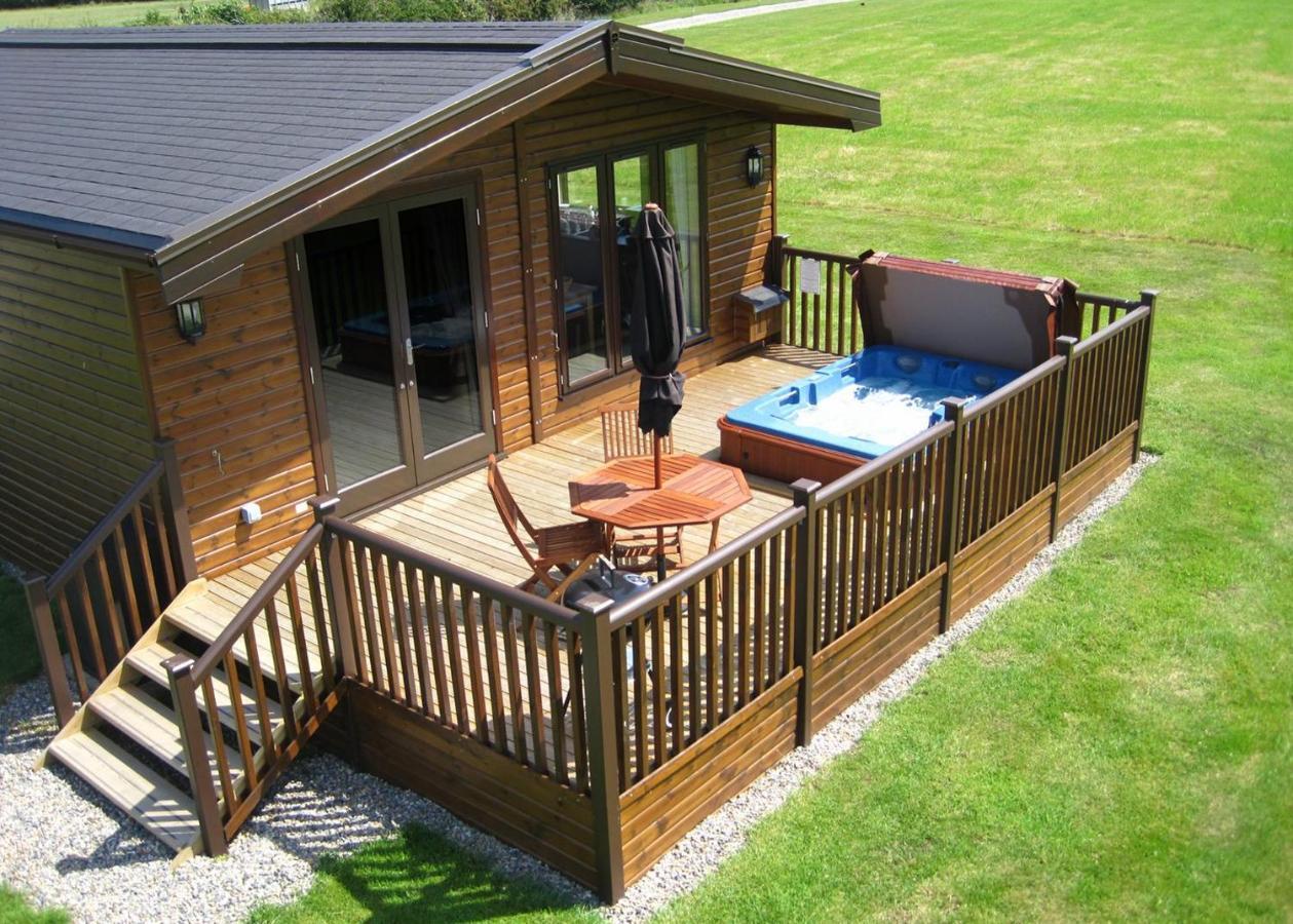 Wighill Manor Lodges แท็ดคาสเตอร์ ภายนอก รูปภาพ